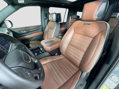 Used 2023 GMC Yukon XL Denali Ultimate image 21