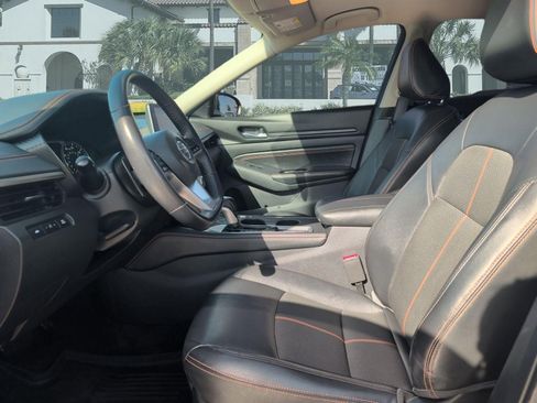 Used 2019 Nissan Altima 2.5 SR AWD/4WD image 11