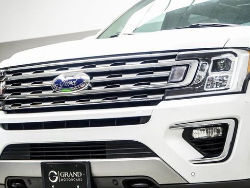 Used 2021 Ford Expedition Max Limited image 2