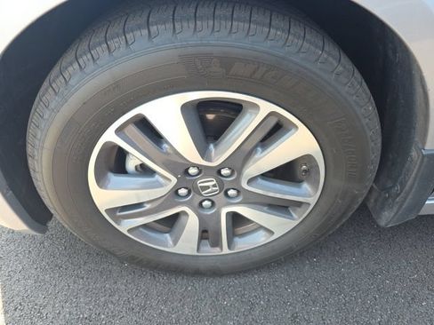 Used 2016 Honda Odyssey Touring image 7