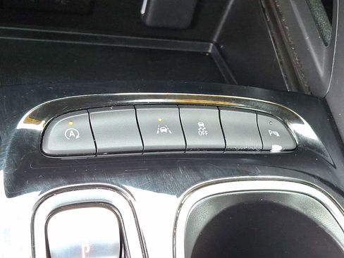 Used 2023 Buick Envision Essence w/ Sport Touring Package image 25