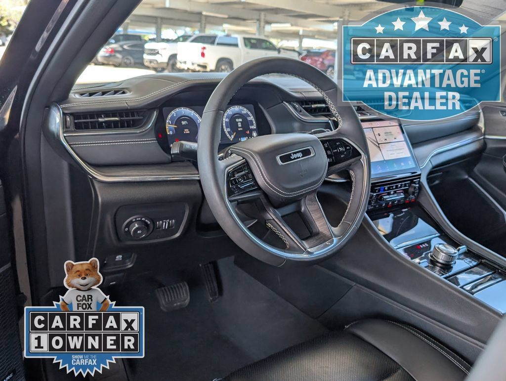 Used 2023 Jeep Grand Cherokee L Overland w/ Luxury Tech Group IV AWD/4WD image 4