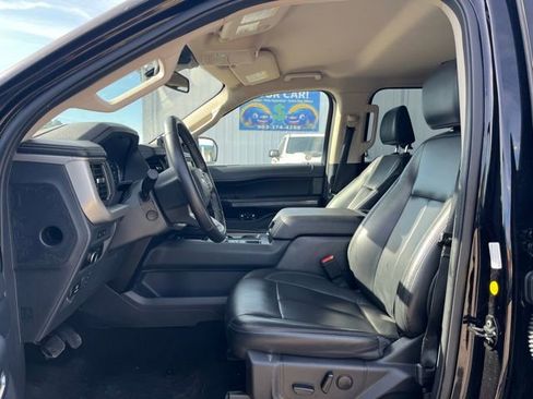Used 2024 Ford Expedition Max XLT image 7