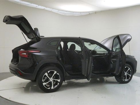 Used 2025 Chevrolet Trax RS image 12