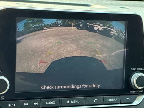 Used 2024 Nissan Altima 2.5 SR FWD image 33