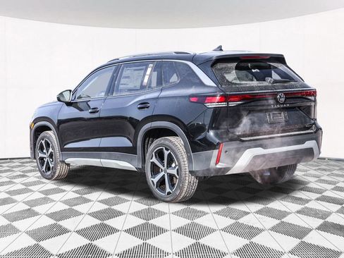 Used 2026 Volkswagen Tiguan SE AWD/4WD image 13