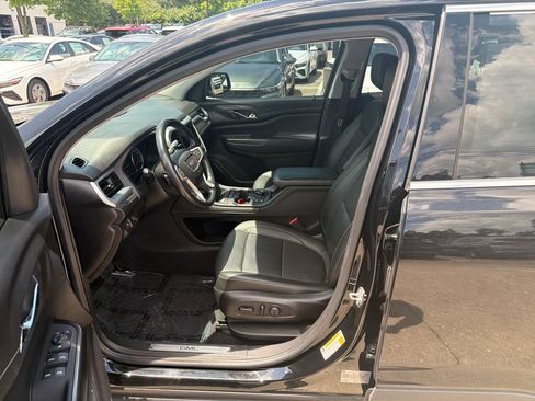 Used 2021 GMC Acadia SLT FWD image 13