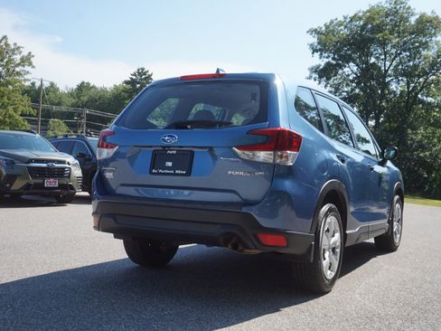 Used 2023 Subaru Forester AWD/4WD image 5