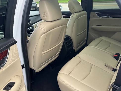 Used 2019 Cadillac XT5 Luxury AWD/4WD image 11