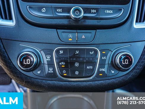 Used 2023 Chevrolet Malibu LT image 40