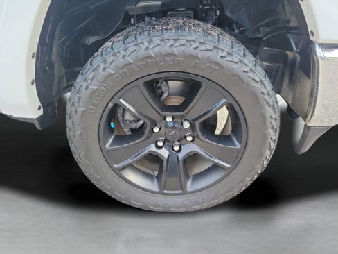 Used 2022 RAM 1500 Laramie AWD/4WD image 30