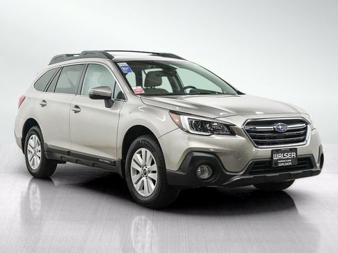 Used 2019 Subaru Outback 2.5i Premium w/ Popular Package #2 AWD/4WD image 7