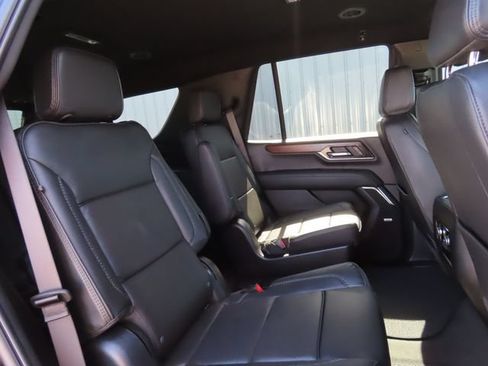 Used 2025 GMC Yukon Denali AWD/4WD image 30