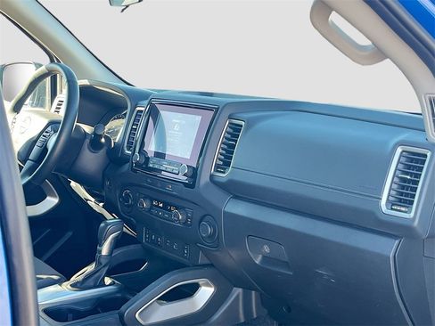 Used 2024 Nissan Frontier SV w/ SV Convenience Package image 28