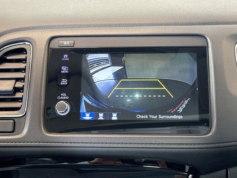 Used 2019 Honda HR-V Touring image 14