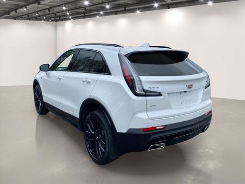 Used 2023 Cadillac XT4 Sport w/ Cold Weather Package AWD/4WD image 5