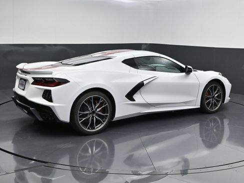 New 2027 Chevrolet Corvette Stingray Coupe w/ 1LT RWD image 7