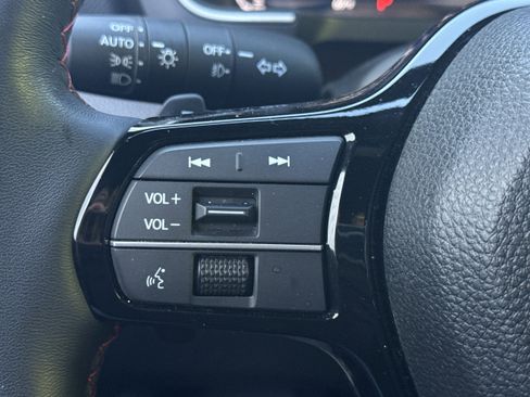 Used 2025 Honda Pilot Black Edition image 30