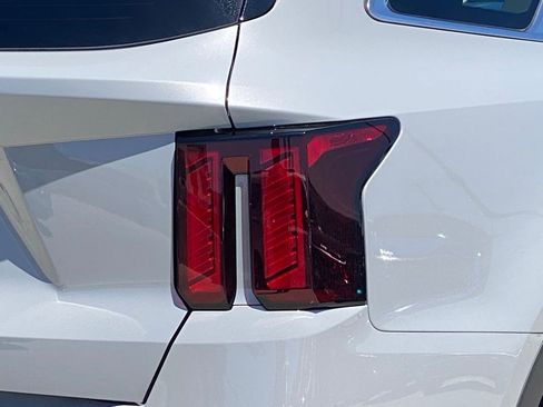 New 2026 Kia Sorento S FWD image 4