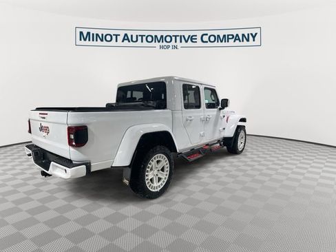 Used 2023 Jeep Gladiator Overland AWD/4WD image 8