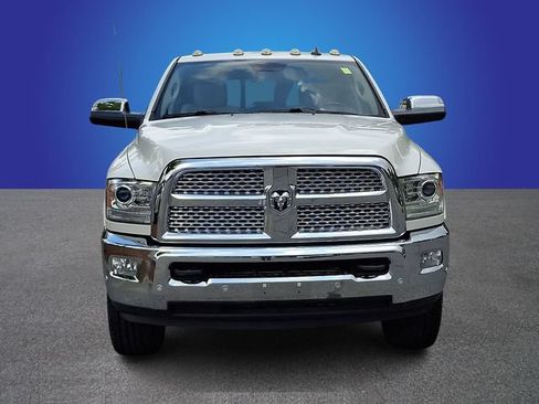 Used 2017 RAM 2500 Laramie w/ Convenience Group AWD/4WD image 2