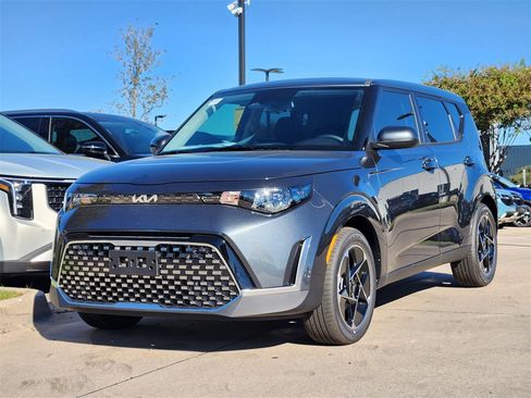 New 2025 Kia Soul EX image 2