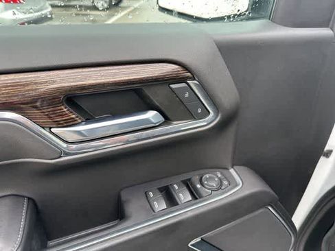 Used 2022 GMC Sierra 1500 Elevation image 13