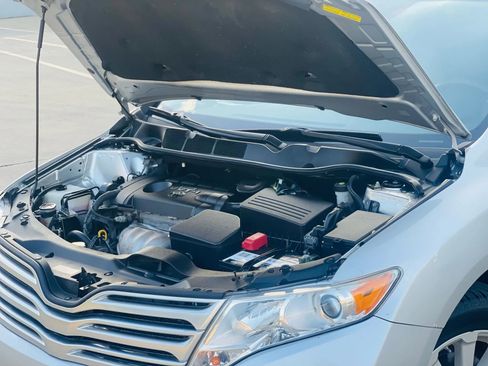 Used 2011 Toyota Venza AWD image 17