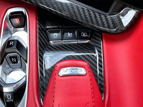 Used 2021 Chevrolet Corvette Stingray w/ Z51 Performance Package image 28