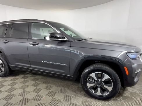Used 2024 Jeep Grand Cherokee Limited 4xe w/ Trailer Tow Package AWD/4WD image 2
