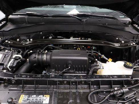 Certified 2024 Ford Explorer ST-Line w/ Class IV Trailer Tow Package image 15