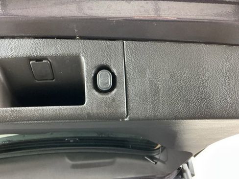 Used 2015 GMC Yukon Denali image 31