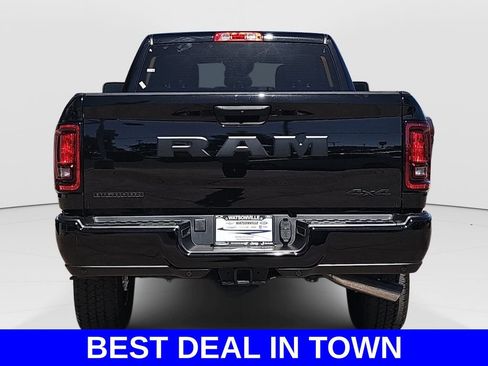 New 2026 RAM 2500 Big Horn AWD/4WD image 4