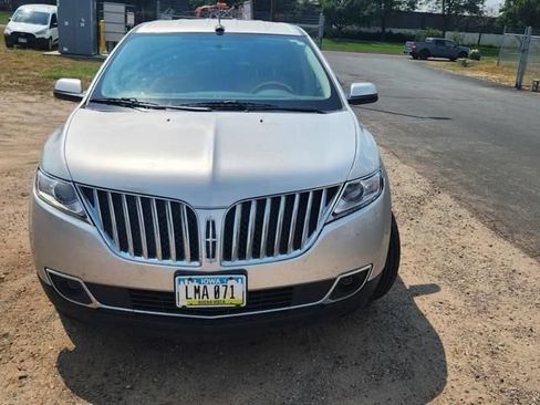 Used 2013 Lincoln MKX AWD w/ Wood Pkg image 2