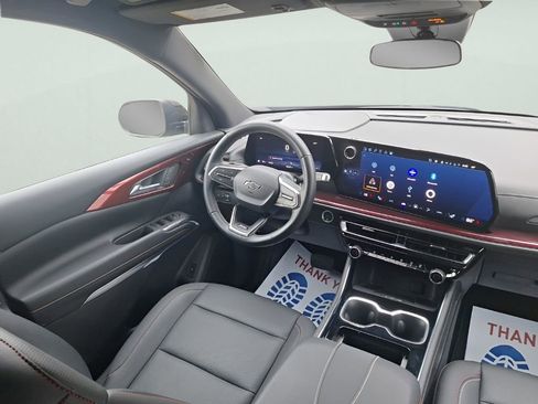 Used 2025 Chevrolet Traverse Z71 image 15