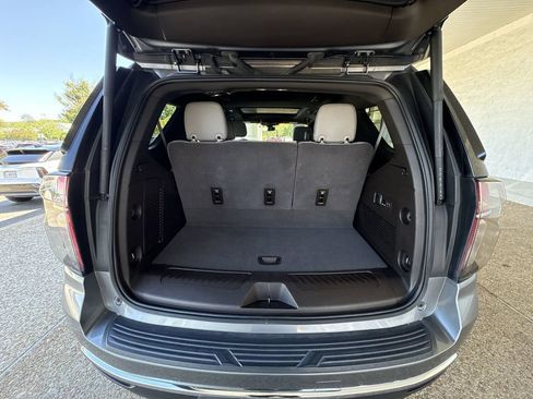Certified 2022 Chevrolet Tahoe LT w/ Luxury Package AWD/4WD image 27