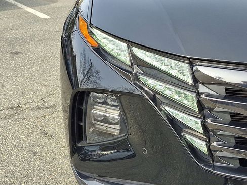 Used 2023 Hyundai Tucson Limited image 28