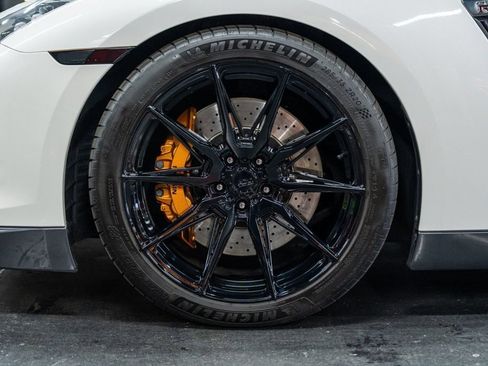 Used 2010 Nissan GT-R Premium AWD/4WD image 17