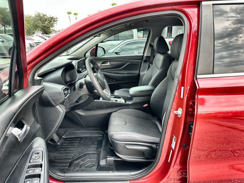 Used 2019 Hyundai Santa Fe SE AWD/4WD image 2