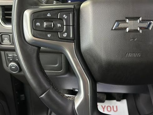 Used 2023 Chevrolet Suburban Z71 w/ Luxury Package image 17