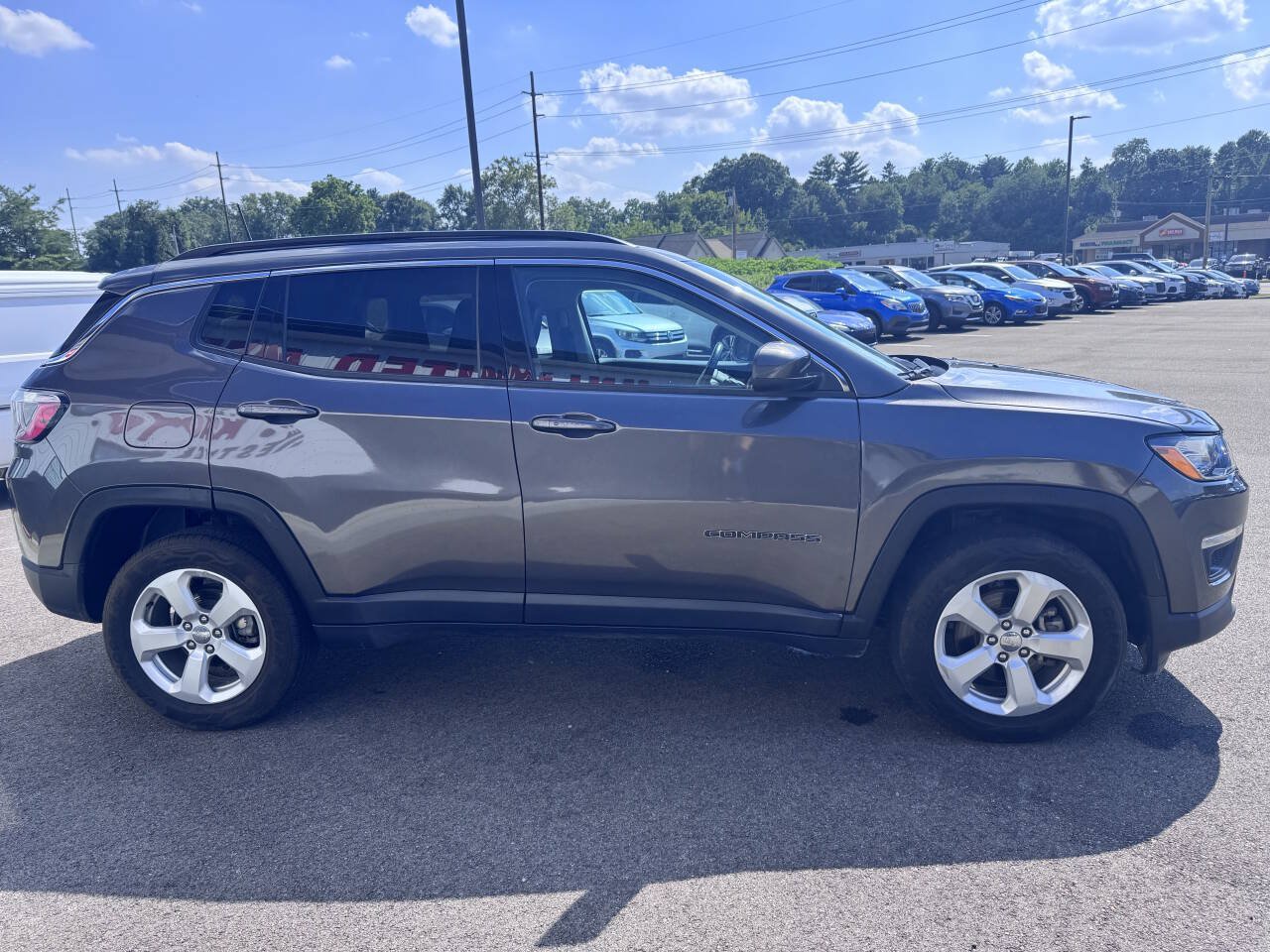 Used 2019 Jeep Compass Latitude AWD/4WD image 5
