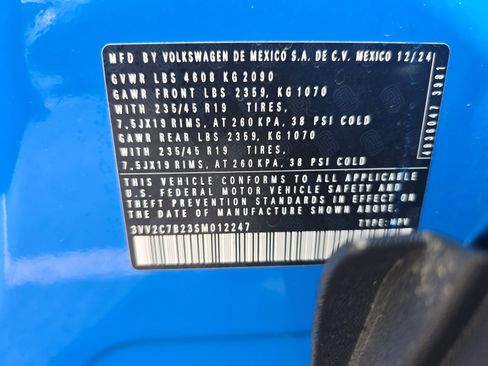 Used 2025 Volkswagen Taos SE AWD/4WD image 37