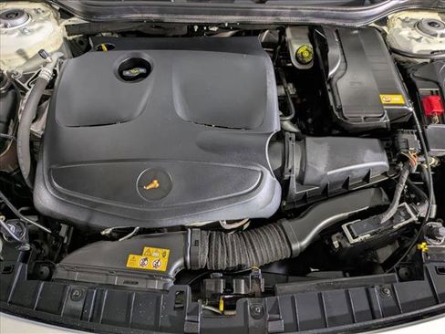 Used 2016 Mercedes-Benz GLA 250 image 24