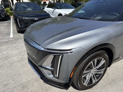 New 2026 Cadillac Lyriq Luxury w/ LPO, Floor Liner Package RWD image 9