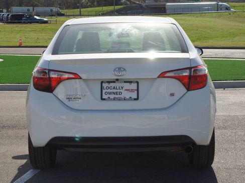 Used 2016 Toyota Corolla S image 3