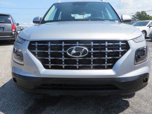 Used 2026 Hyundai Venue SEL FWD image 33