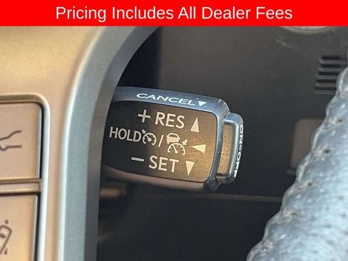 Used 2024 Toyota 4Runner SR5 AWD/4WD image 30