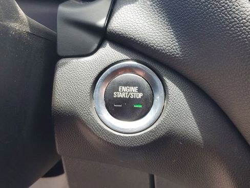 Used 2020 Chevrolet Equinox LT FWD image 30