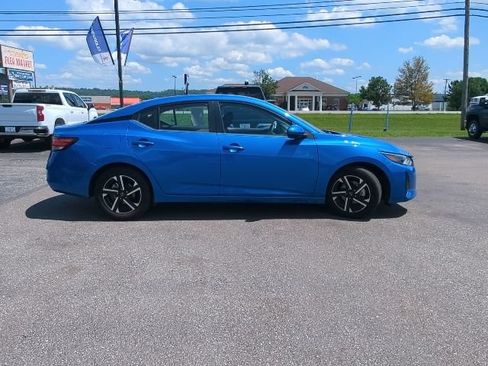 Used 2024 Nissan Sentra SV FWD image 25
