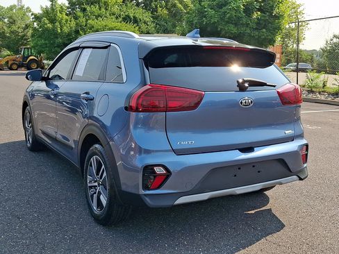 Used 2020 Kia Niro EX FWD image 4